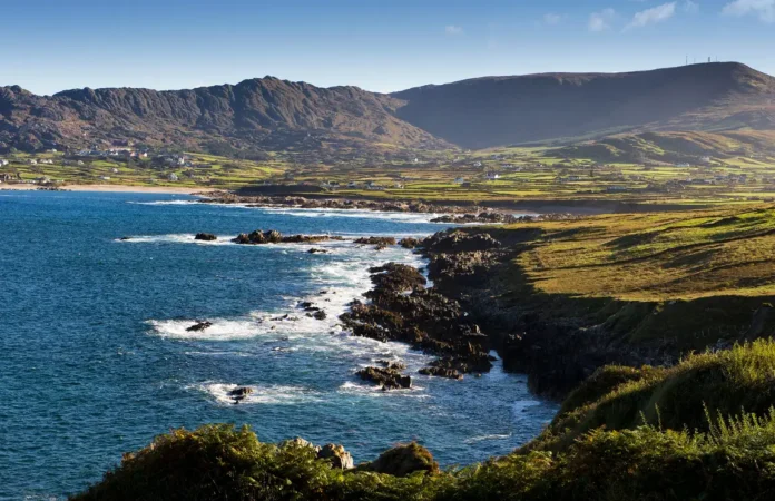 dailydigest hidden gem in ireland -Southern-Peninsula-Allihies-and-Slieve-Miskish-Mountains-West-Cork