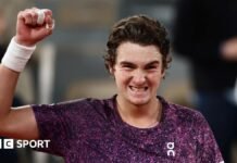 Fonseca powers into Paris last eight after Ruud win