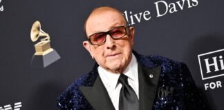 260622 clive davis vl 1148a e3e516