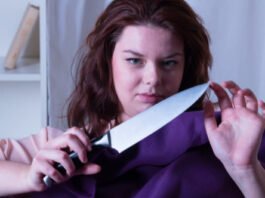 3 feature revenge 000068216625 Small