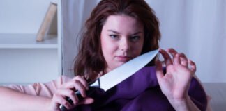 3 feature revenge 000068216625 Small