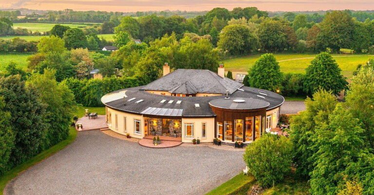 From €495k in Sligo to €2.5m in Kildare: 5 Irish Homes That Make Curves Feel Timeless