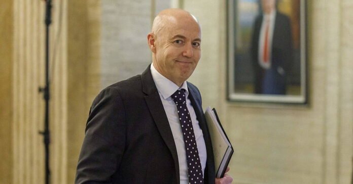 Burrows Rejects Beattie Claims as UUP Row Deepens