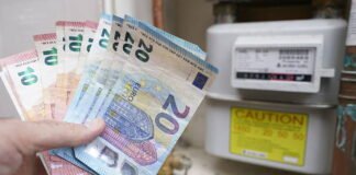 more than half a million households in ireland in energy arrears dail told
