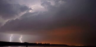 thunderstorm warning in effect for 16 counties