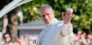260607 pope leo spain vl 1110a 197b27