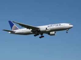 United Airlines 15