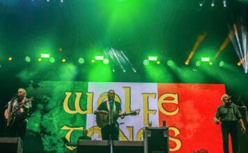 the wolfe tones performing 696x442